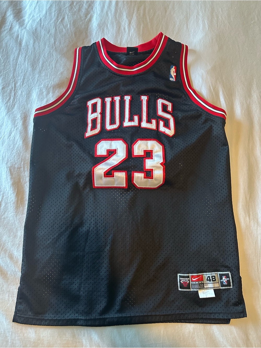 Mens Nike Chicago Bulls Michael Jordan #23 Mesh Jersey - Size 48/Medium Black